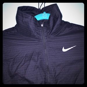 Nike golf jacket with headphone port